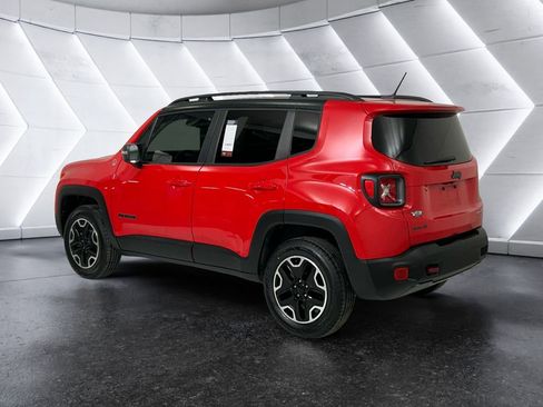 Used 2017 Jeep Renegade Trailhawk image 6
