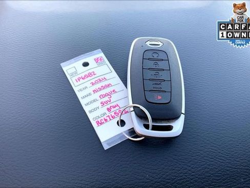 Used 2024 Nissan Rogue SV image 10