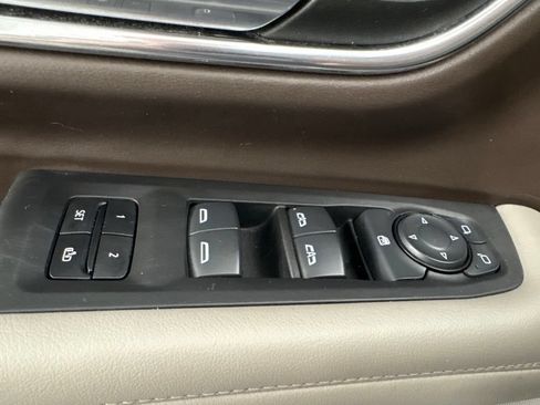 Used 2024 Chevrolet Tahoe LT RWD image 15