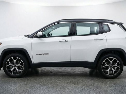 Used 2025 Jeep Compass Limited AWD/4WD image 5