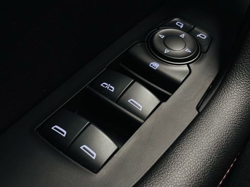 Used 2022 Chevrolet Blazer RS FWD image 44