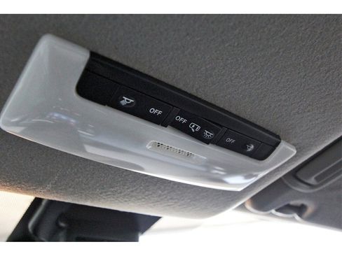 New 2025 Nissan Versa SV w/ Trunk Package image 20