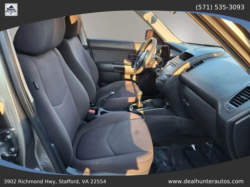 Used 2013 Kia Soul FWD image 15