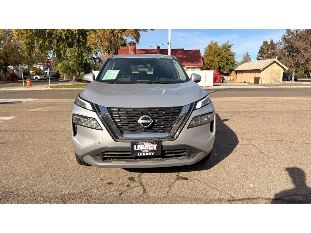 Used 2023 Nissan Rogue SV AWD/4WD image 4