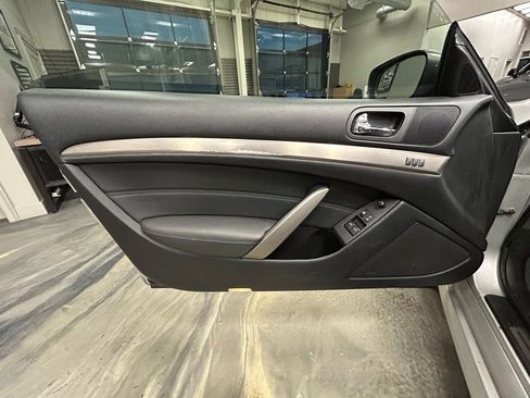 Used 2012 INFINITI G37 x w/ Premium Pkg image 41