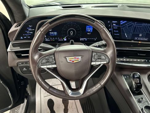 Used 2023 Cadillac Escalade Sport Platinum w/ LPO, ONYX Package AWD/4WD image 4