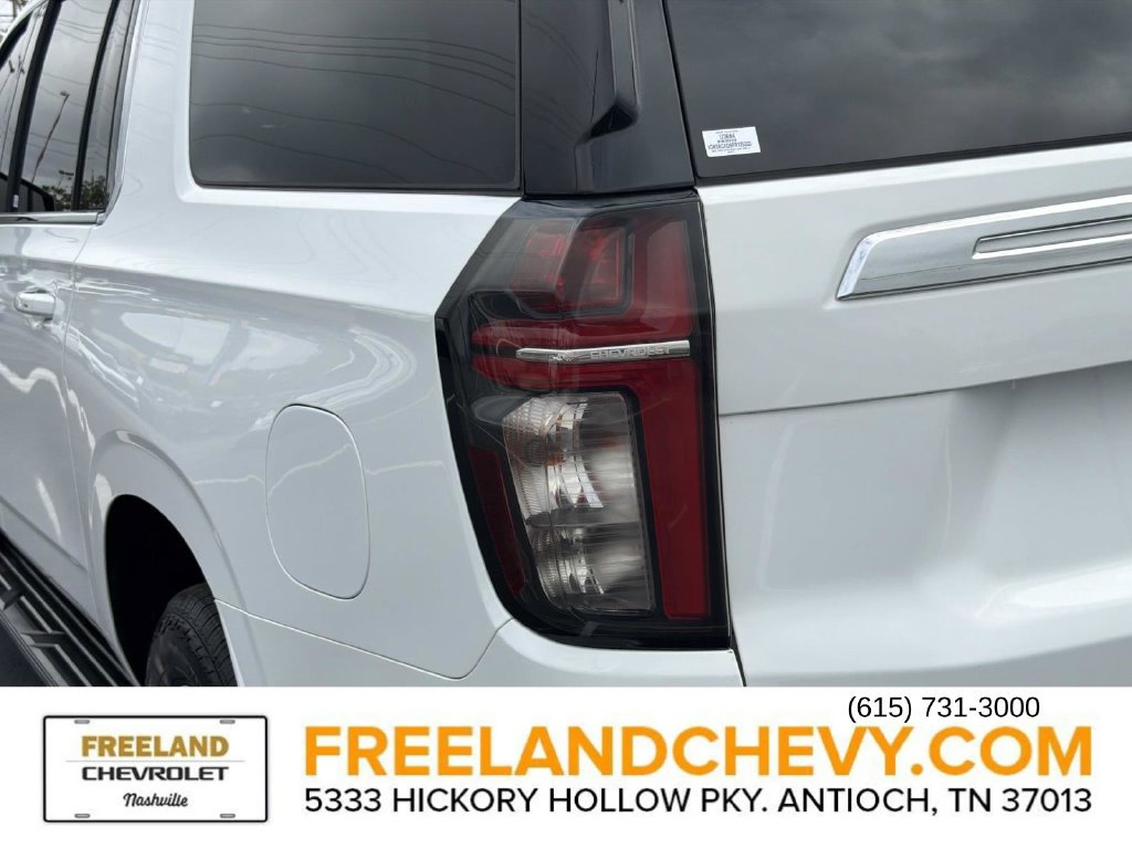 Used 2024 Chevrolet Suburban LT AWD/4WD image 12