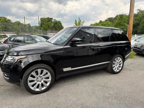 Used 2017 Land Rover Range Rover Supercharged AWD/4WD image 3