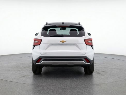 Used 2025 Chevrolet Trax LT w/ LT Convenience Package FWD image 7