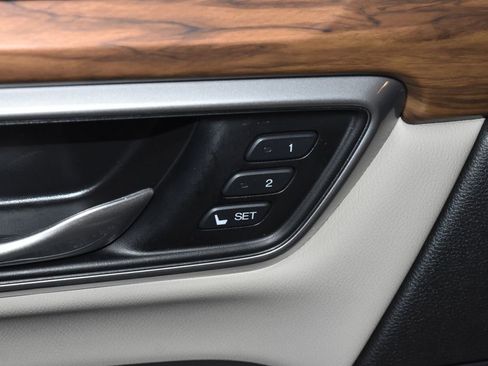 Used 2021 Honda CR-V Touring image 5