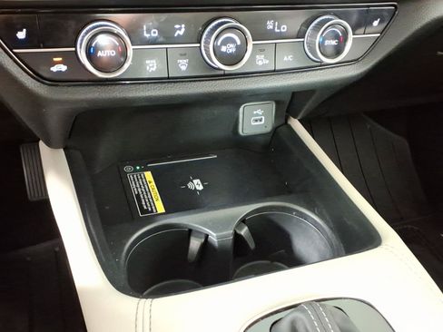 Used 2025 Honda HR-V EX-L image 22