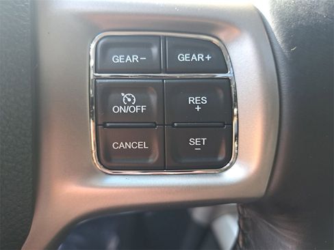 Used 2017 RAM 1500 Laramie image 17