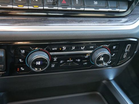 Used 2025 Chevrolet Silverado 3500 LTZ w/ LTZ Plus Package image 23