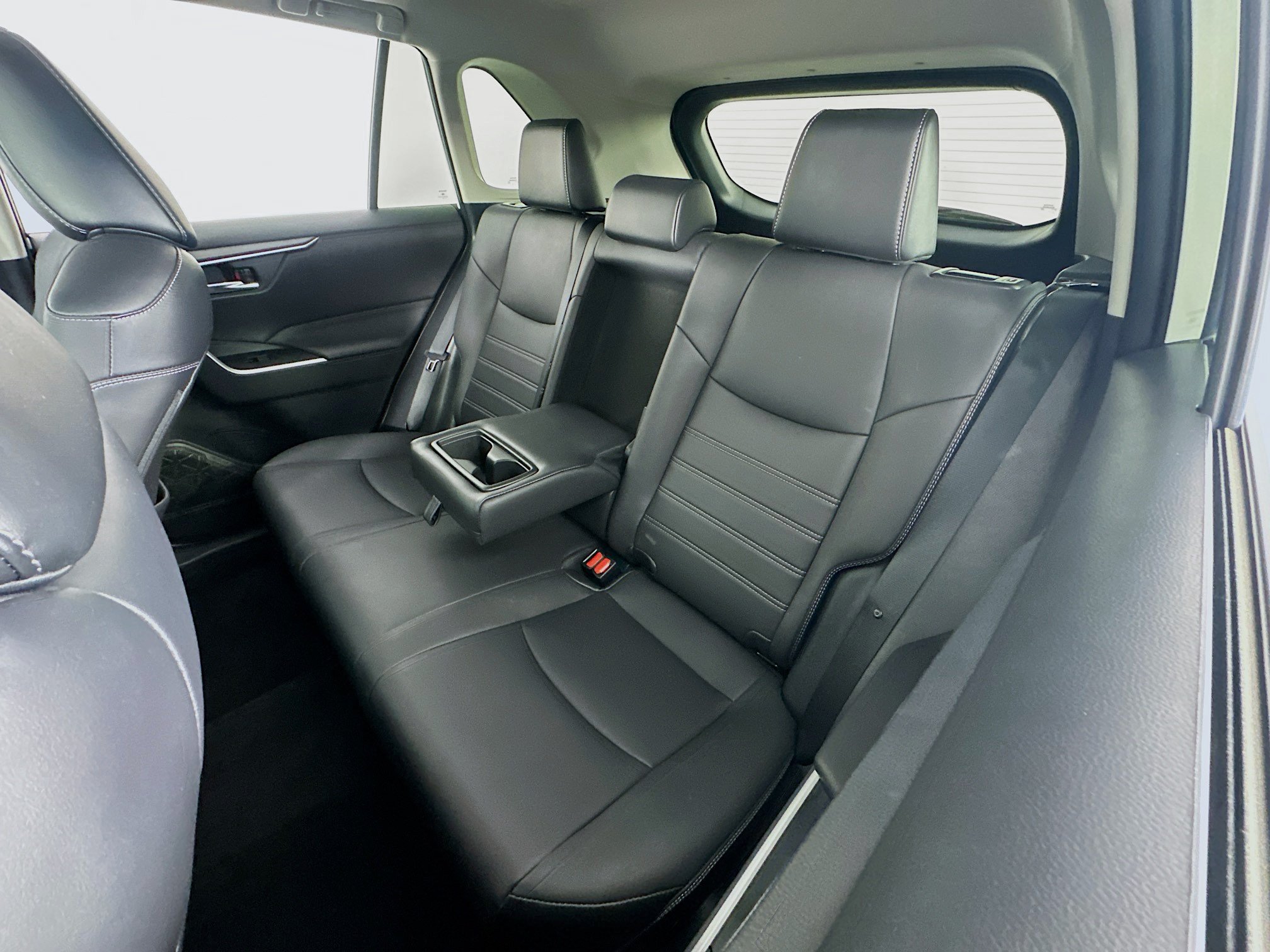 Certified 2021 Toyota RAV4 XLE Premium AWD/4WD image 24