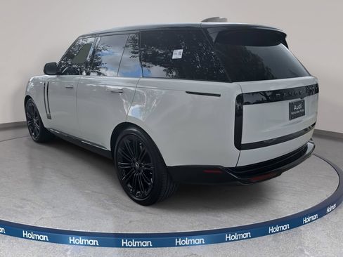 Used 2025 Land Rover Range Rover SE AWD/4WD image 8