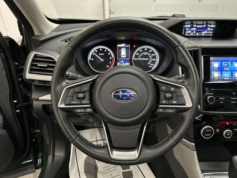 Used 2023 Subaru Forester Premium AWD/4WD image 25