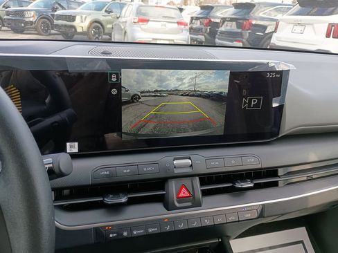Used 2025 Kia K4 FWD image 23