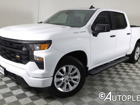 Used 2025 Chevrolet Silverado 1500 Custom RWD image 1