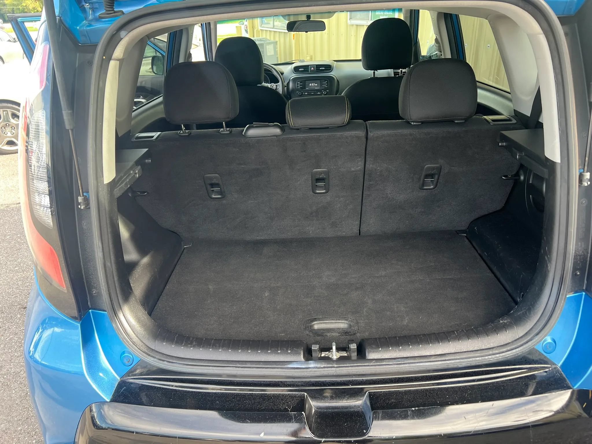 Used 2016 Kia Soul + w/ Designer's Package FWD image 13