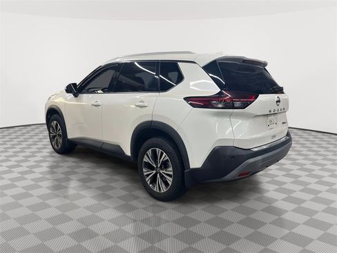 Used 2021 Nissan Rogue SV w/ Premium Package image 7