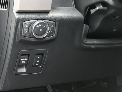 Used 2019 Ford F150 Lariat w/ Trailer Tow Package AWD/4WD image 23