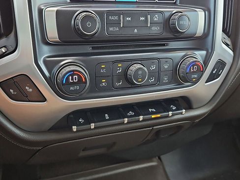 Used 2017 GMC Sierra 1500 SLT w/ SLT Preferred Package AWD/4WD image 26