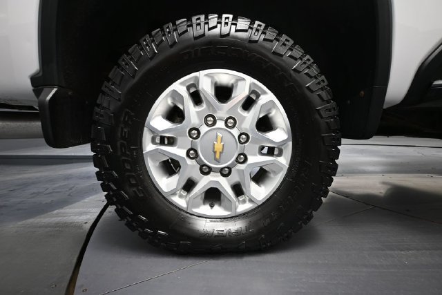Used 2023 Chevrolet Silverado 3500 LT w/ Convenience Package AWD/4WD image 11