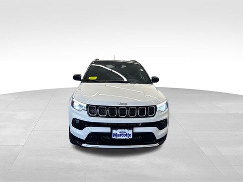 Used 2023 Jeep Compass Limited w/ Elite Group AWD/4WD image 10