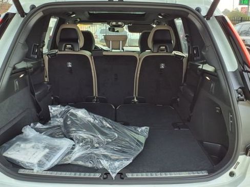 New 2026 Volvo XC90 B6 Ultra w/ Lounge Package image 11