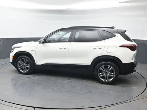 Used 2021 Kia Seltos S AWD/4WD image 3