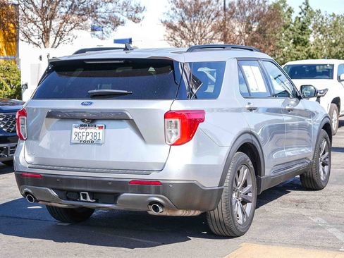 Used 2023 Ford Explorer XLT w/ Equipment Group 202A image 7
