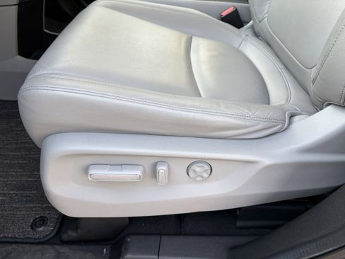 Used 2024 Honda Odyssey EX-L image 31