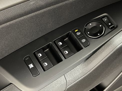 New 2026 Kia Sportage S image 13