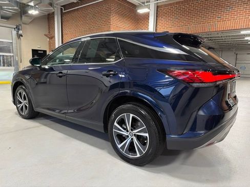 Used 2023 Lexus RX 350h w/ Accessory Package (2T) AWD/4WD image 5