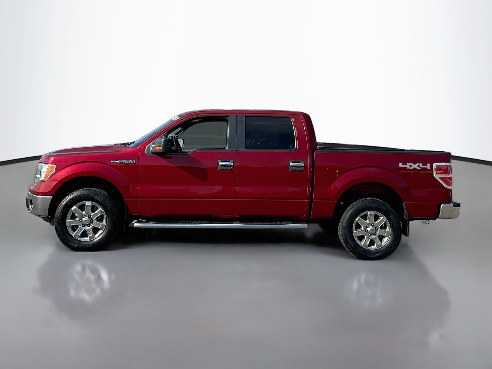 Used 2014 Ford F150 XLT w/ XLT Chrome Package AWD/4WD image 4