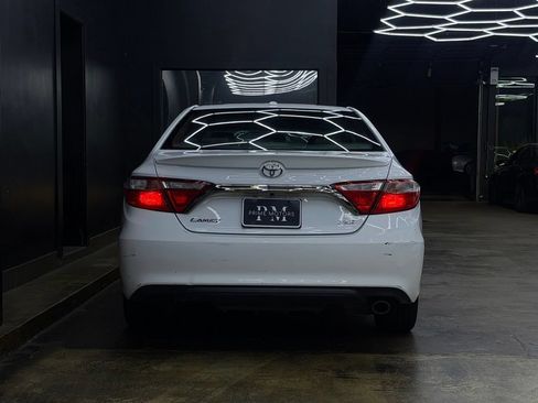 Used 2016 Toyota Camry XSE w/ Moonroof Package FWD image 9