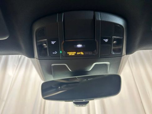 Certified 2025 Porsche 911 Carrera RWD image 23