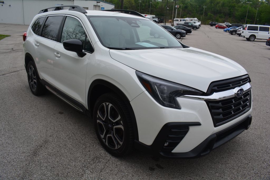 Used 2024 Subaru Ascent Limited AWD/4WD image 4