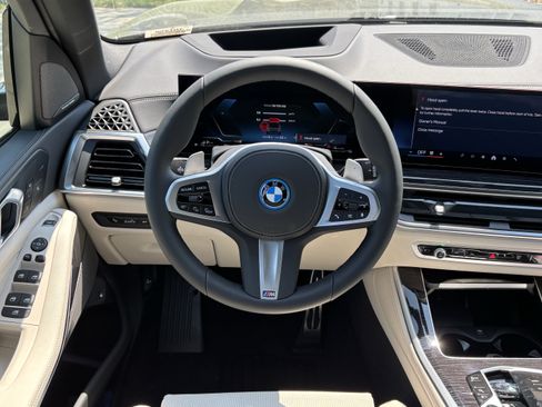 New 2026 BMW X5 xDrive50e w/ Executive Package AWD/4WD image 18