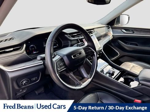 Used 2022 Jeep Grand Cherokee L Limited AWD/4WD image 11