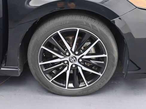 Used 2021 Toyota Camry SE w/ Cold Weather Package AWD/4WD image 32