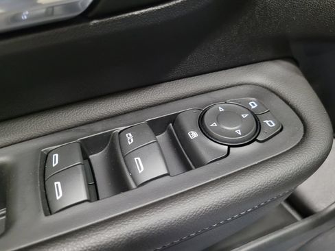 Used 2023 GMC Terrain SLE w/ Driver Convenience Package FWD image 27