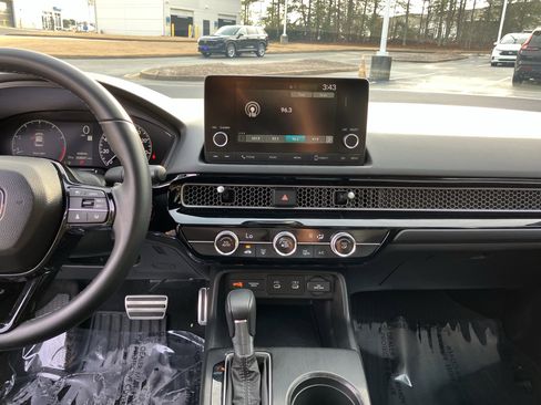 Used 2025 Honda Civic Sport image 24