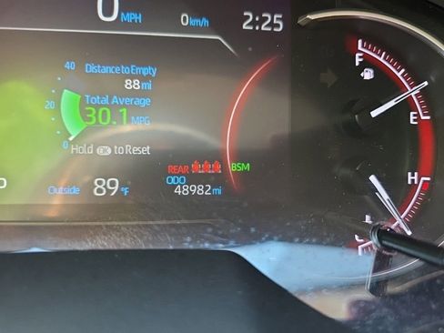 Used 2024 Toyota RAV4 XLE FWD image 25