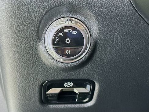 New 2026 Mercedes-Benz C 300 4MATIC Sedan image 10