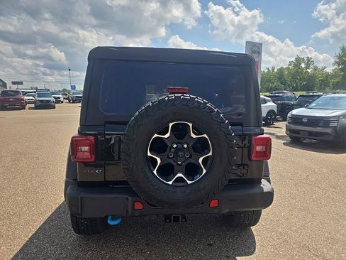 Used 2022 Jeep Wrangler Unlimited Rubicon 4xe w/ Steel Bumper Group AWD/4WD image 6
