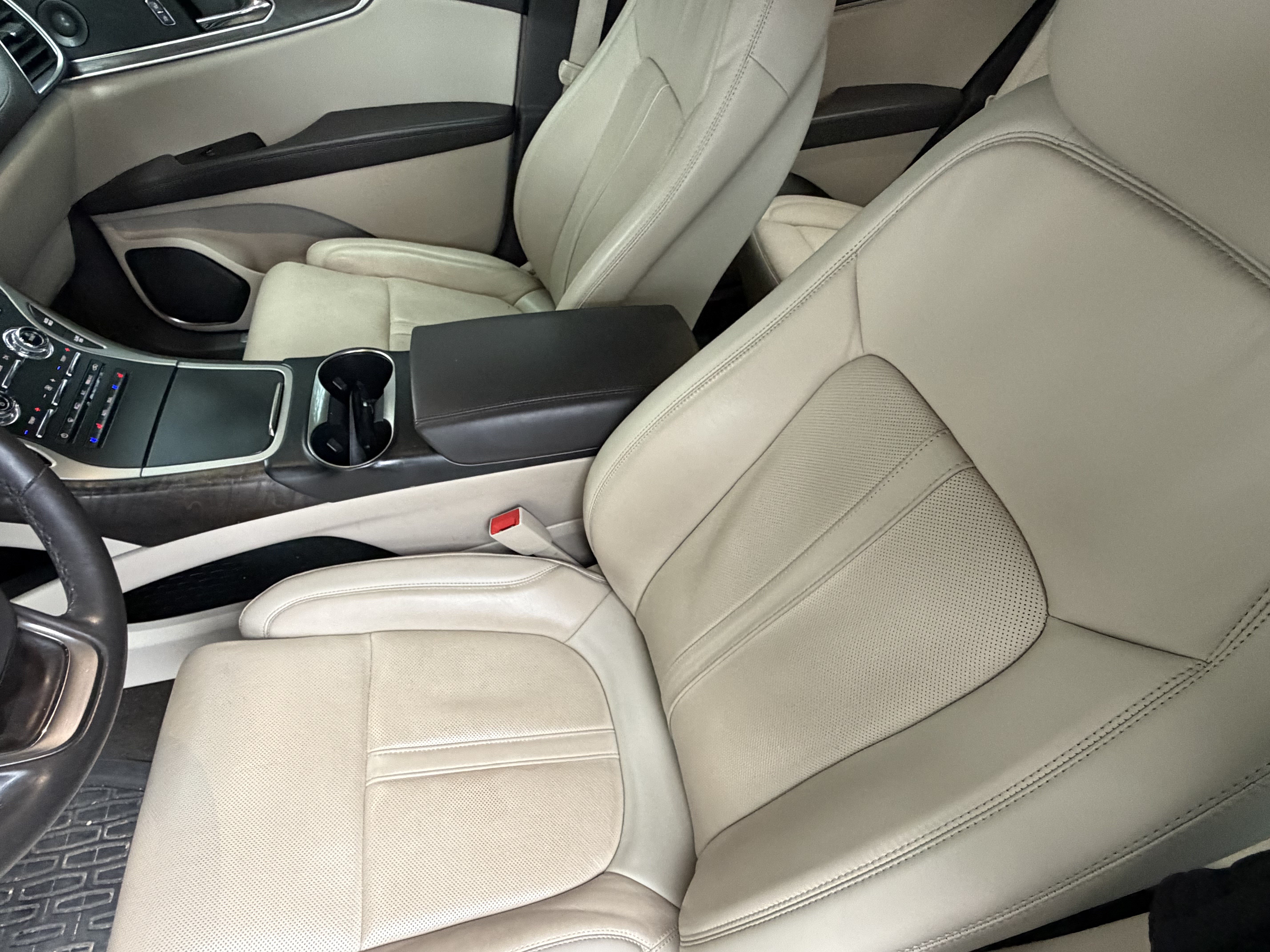 Used 2020 Lincoln Nautilus Reserve w/ Equipment Group 201A FWD image 15