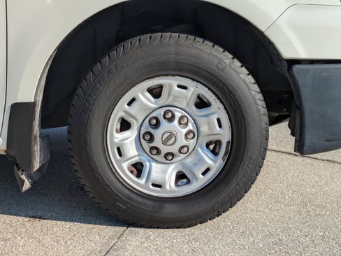 Used 2016 Nissan NV 2500 SV w/ Technology Package image 13