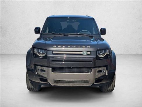 Used 2025 Land Rover Defender 110 X-Dynamic SE image 6