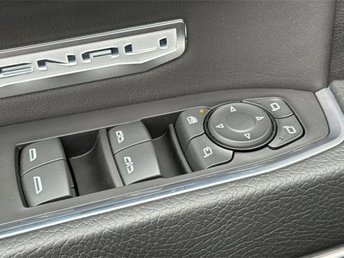 Used 2023 GMC Sierra 1500 Denali w/ Denali Reserve Package image 12